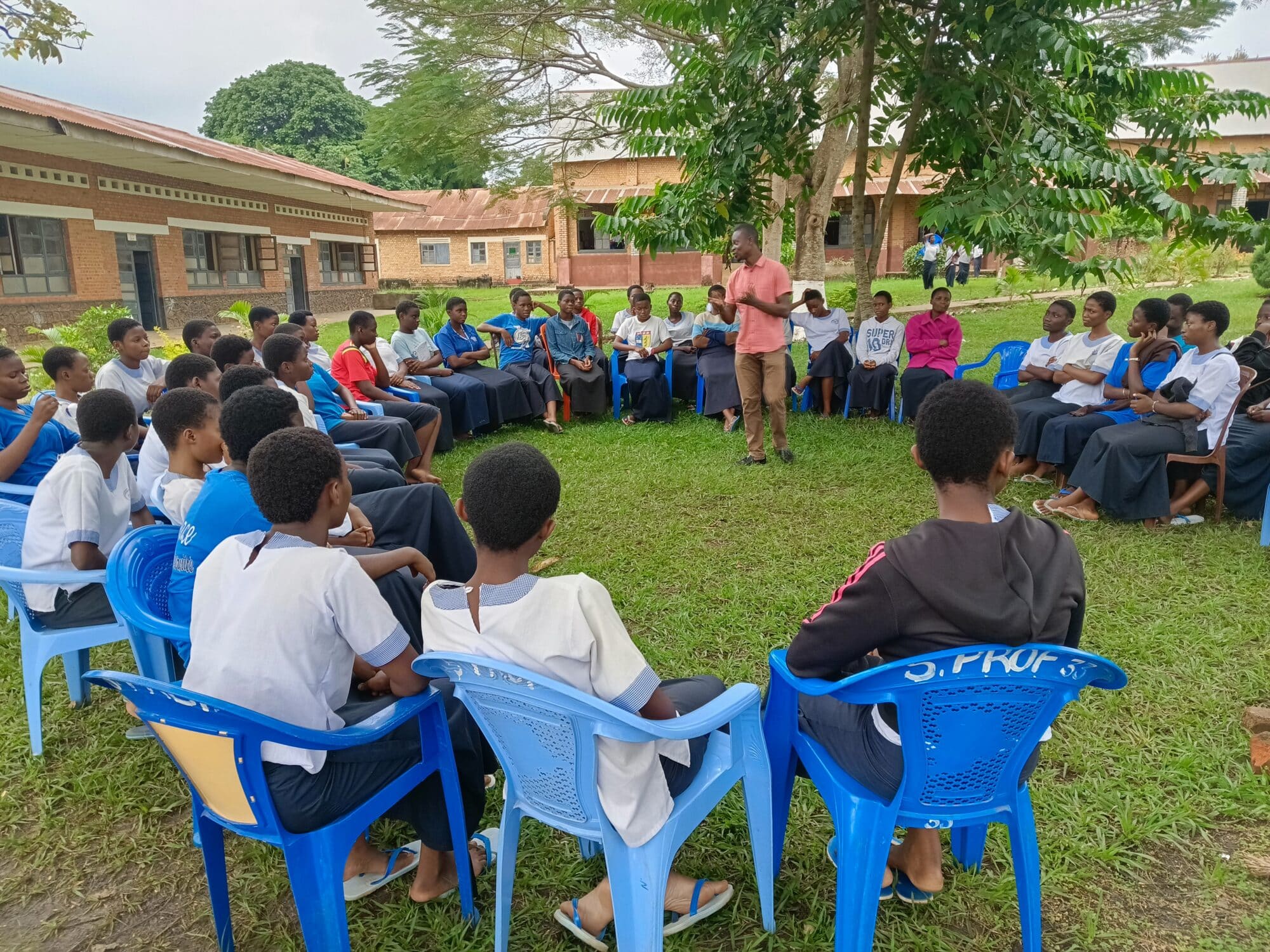 En RDC, des ambassadeurs de l’Artemisia La Maison de l'Artemisia